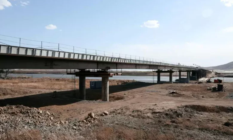 Rusia y Corea del Norte fortalecen su alianza con la inauguración de un nuevo puente fronterizo