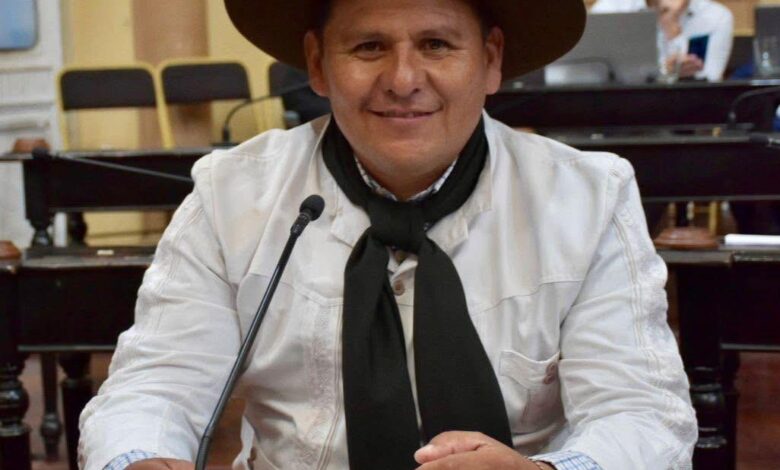 El senador Guaimas avanza en gestiones para ampliar la oferta educativa en San Carlos