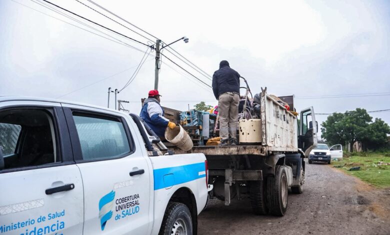 Cerrillos realizó operativos de descacharrados y tareas de nivelación de las calles en Los Paraísos