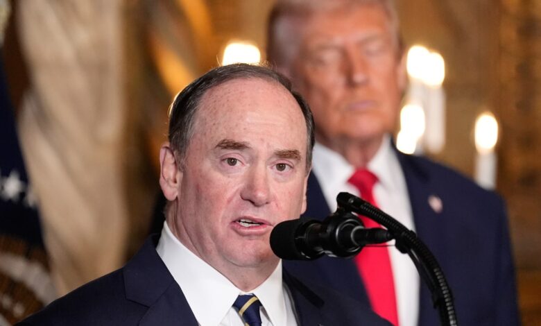 John Phelan deja la Secretaría de la Marina en el Pentágono de Estados Unidos