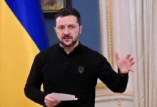 Zelensky exige a Rusia el cese de ataques como condición para un alto el fuego