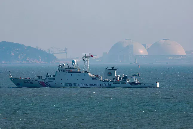 Un buque de la Guardia Costera china patrulla las aguas cercanas a Kinmen, territorio bajo dominio de Taipéi