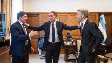Diego Santilli con los gobernadores Marcelo Orrego (San Juan) y Rogelio Frigerio (Entre Ríos)