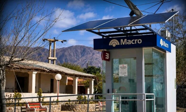 Angastaco tiene un cajero automático con energía solar