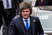 Javier Milei firmó un decreto que habilita rechazar o expulsar a extranjeros por mensajes de odio