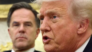 El presidente de Estados Unidos, Donald Trump, habla mientras se reúne con el secretario general de la OTAN, Mark Rutte