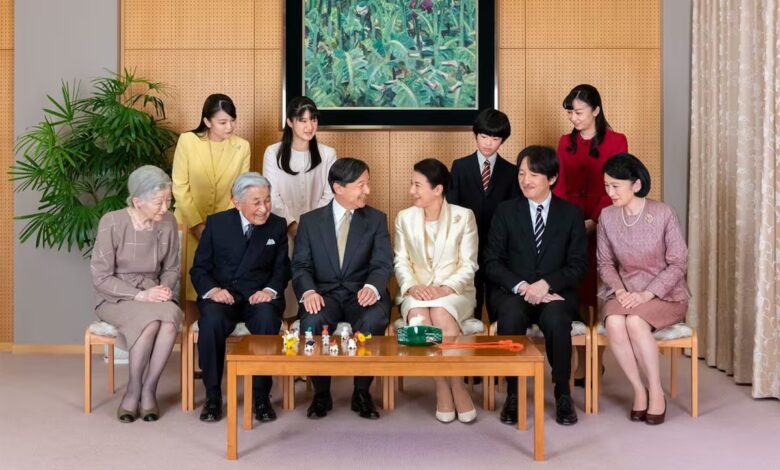 El gobierno japonés podría modificar una normativa parlamentaria para impedir que las mujeres asciendan al trono