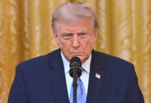 El presidente de Estados Unidos, Donald Trump habla en el Salón Este de la Casa Blanca.