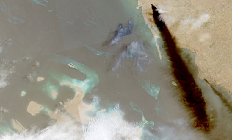 Un petrolero saudita fue atacado en el Mar Rojo y se incendió frente al puerto de Yanbu
