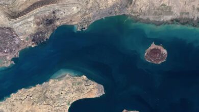 El petróleo se dispara por la escalada entre Estados Unidos e Irán y la incertidumbre sobre la reapertura de Ormuz