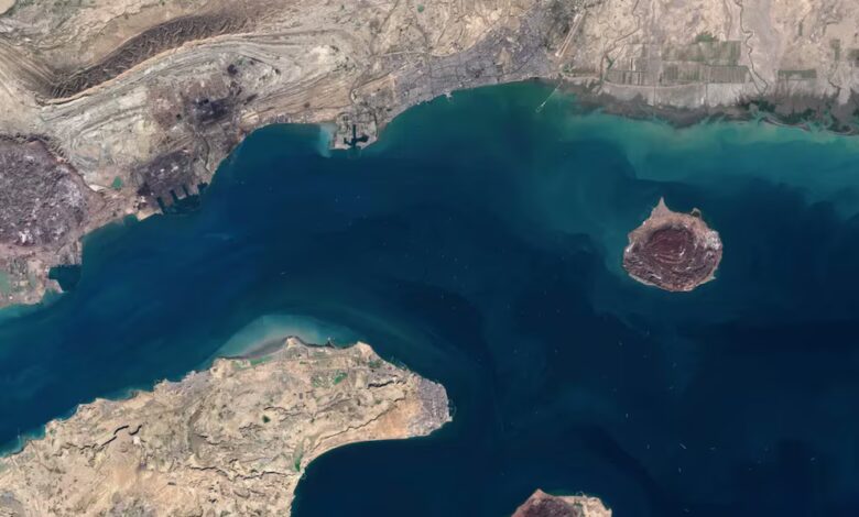 El petróleo se dispara por la escalada entre Estados Unidos e Irán y la incertidumbre sobre la reapertura de Ormuz