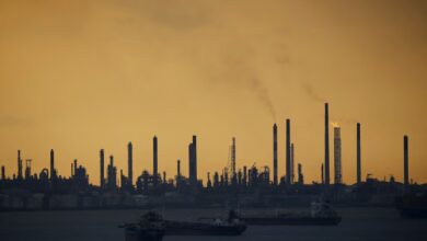 El precio del petróleo sube ante la falta de certezas sobre la reapertura del estrecho de Ormuz