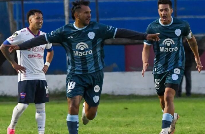 El golazo de Montoya ponderado para el Puskas
