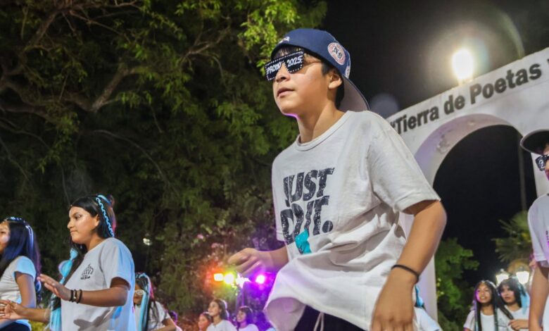 Cerrillos festeja el Día del Estudiante y la Primavera con juegos, bailes y shows