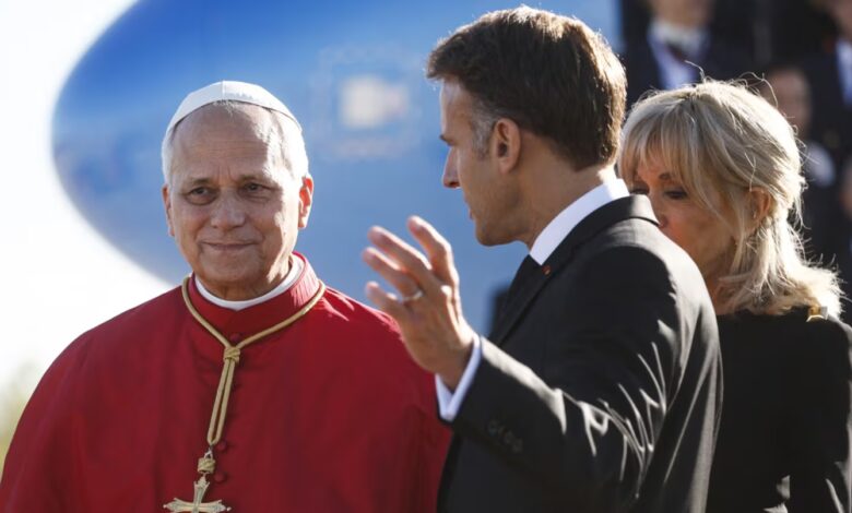 El papa León XIV llegó a Francia para una visita histórica de cuatro días
