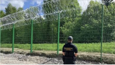Para frenar la inmigración irregular, Finlandia construyó una valla de 200 kilómetros en la frontera con Rusia
