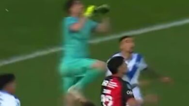 Emanuel Mammana debió ser operado tras un fuerte choque en el partido de Newell's-Vélez