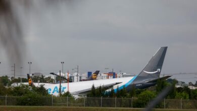 Un avión de carga se estrelló en el aeropuerto de Miami: murieron cinco personas y limitaron los vuelos