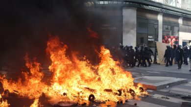 Tensión en París: la Policía se enfrenta con los manifestantes y ya hay 135 detenidos