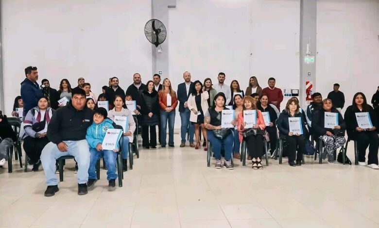 Cerrillos sumó 50 nuevas escrituras y avanza con la regularización de terrenos