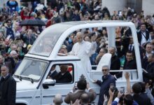 El papa León XIV retomó las audiencias públicas semanales en el Vaticano tras su operación de cáncer de pulmón