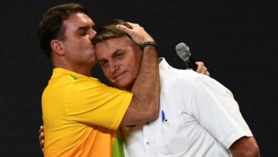 El clan Bolsonaro, en su momento más difícil: la derrota ante Lula deja herida a la familia política más influyente de Brasil