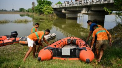 Tragedia en la India: volcó un barco en el río Ganges y murieron trece nenes